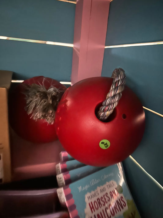 Jolly balls on a rope